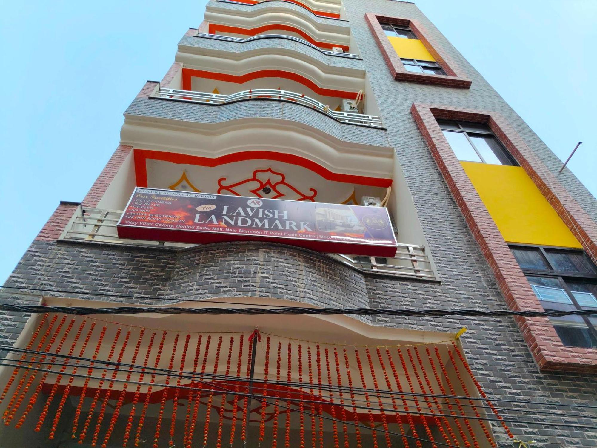 Danapur Hotel O The Lavish Landmark מראה חיצוני תמונה