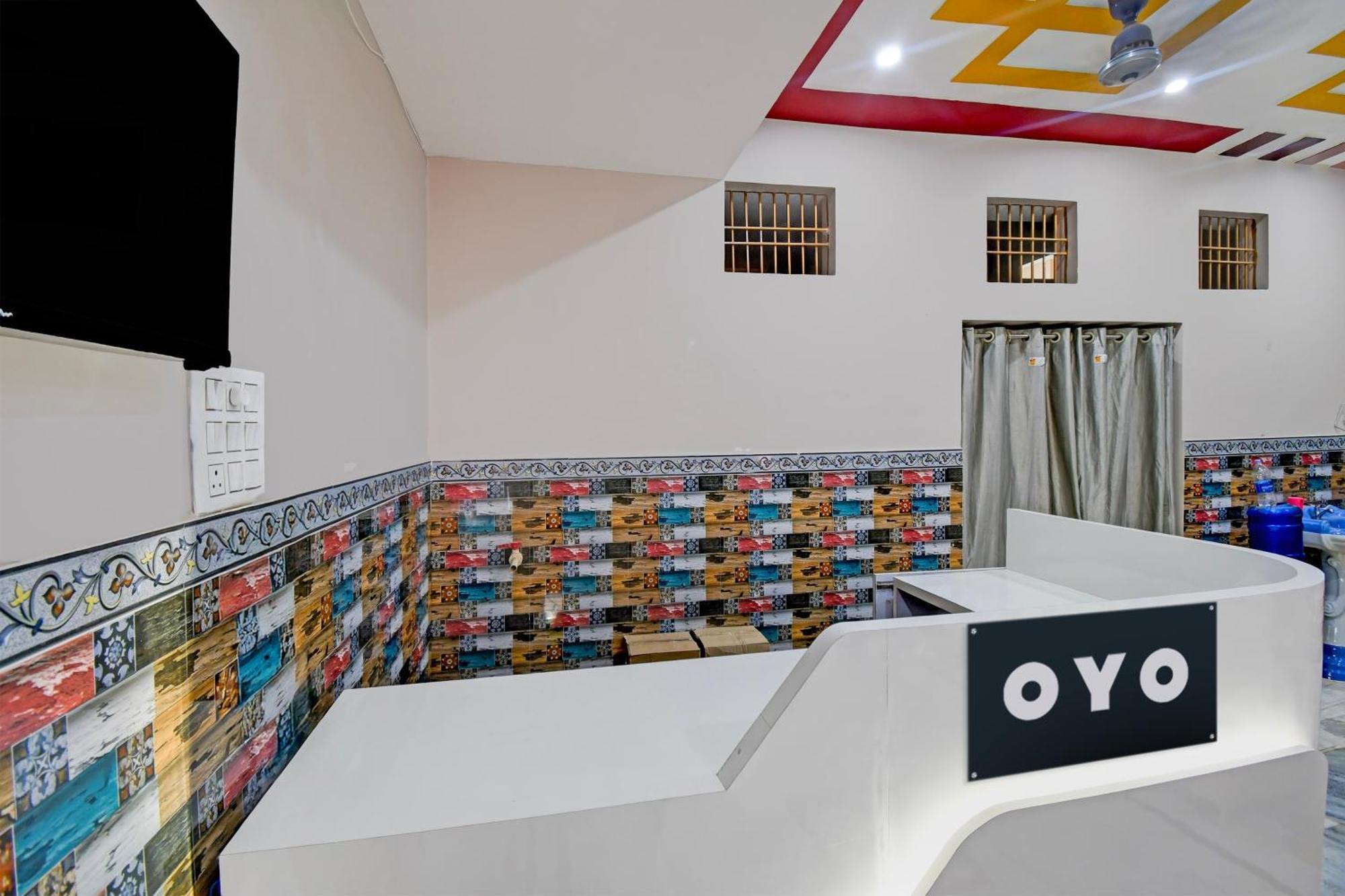 Danapur Hotel O The Lavish Landmark מראה חיצוני תמונה