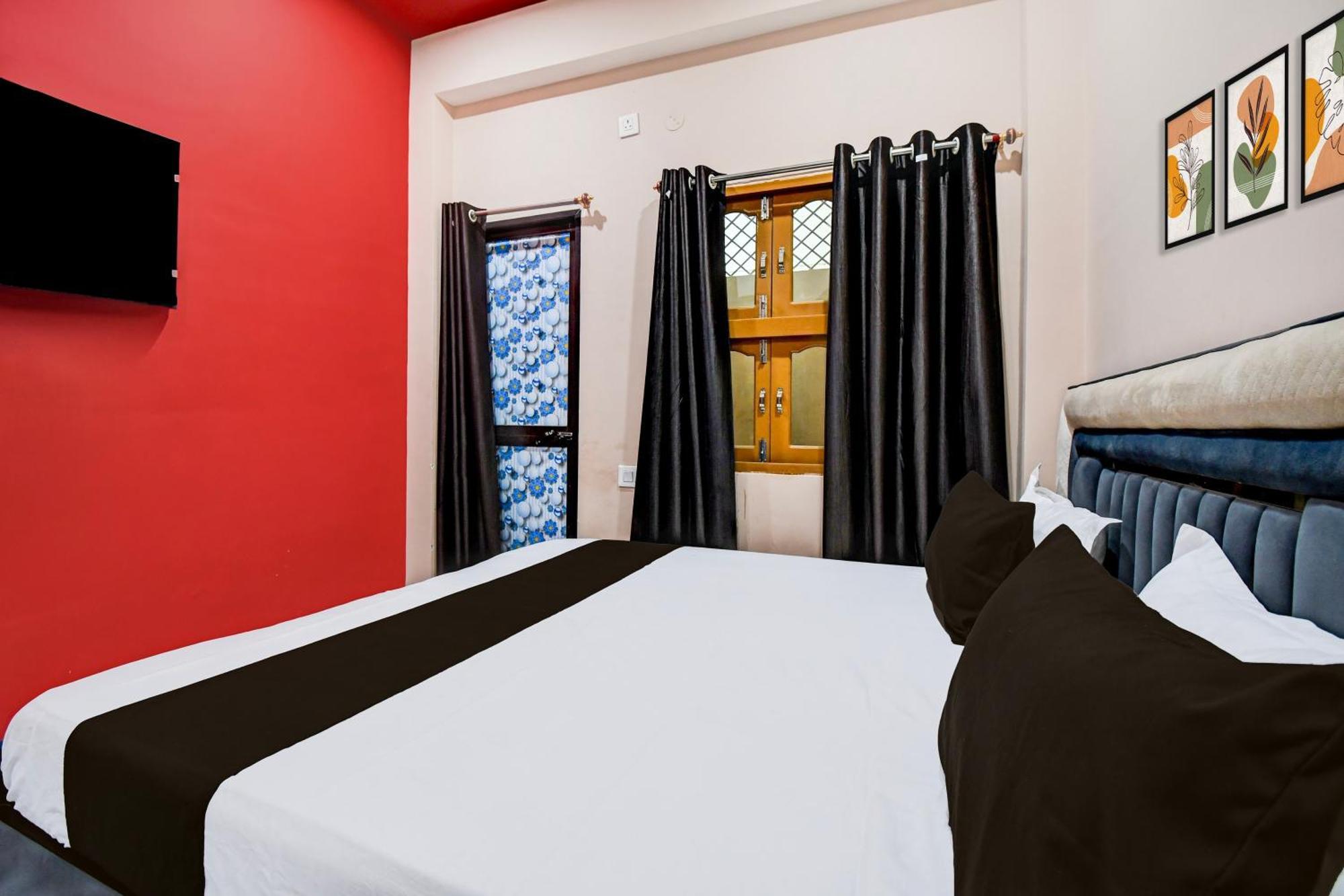 Danapur Hotel O The Lavish Landmark מראה חיצוני תמונה
